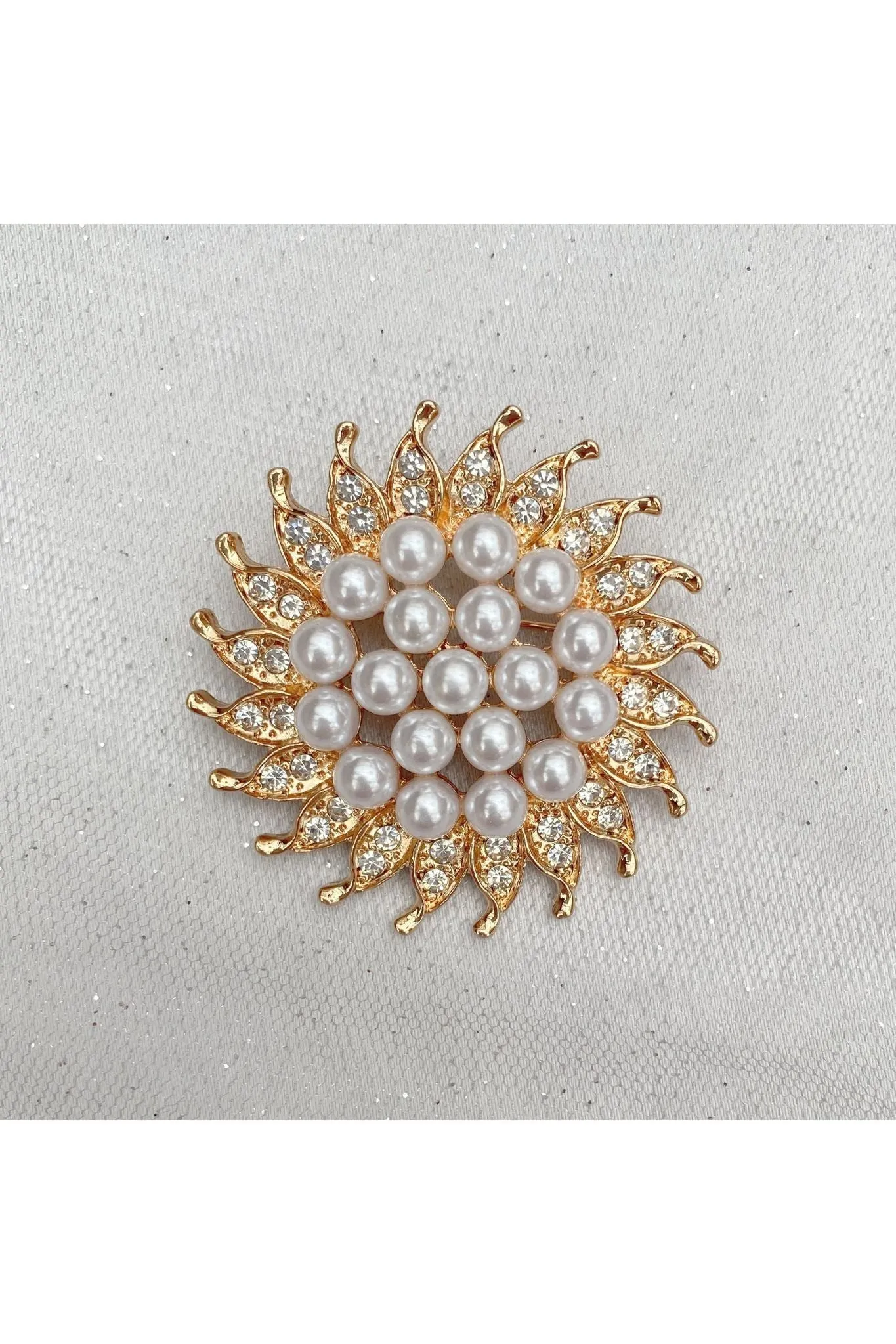 QueenMee Accessories Sunflower Brooch With Pearl And Crystal